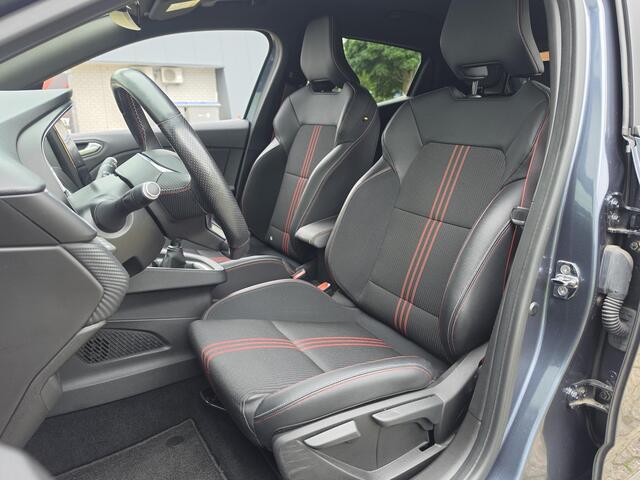 Renault CLIO 1.0 TCe R.S. Line / 1e Eigenaar / 360 Graden Camera / Dealer Onderhouden / Apple Carplay & Android Auto / Climate Control / Dode Hoek Detectie / Keyless Entry & Start /