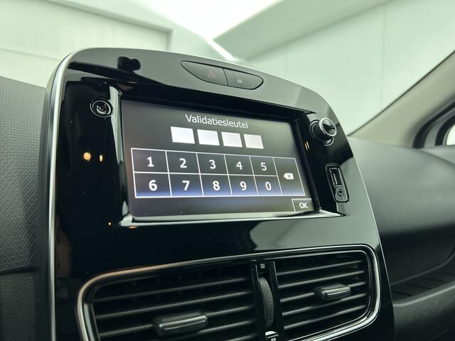 Renault CLIO Estate 0.9 TCe Limited 90PK / Airco / Navigatie / Radio multimedia / Parkeer sensoren / Apk 06-2028