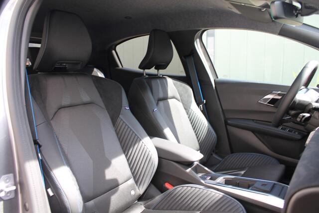 Renault CLIO 1.8 Hybrid 160 esprit Alpine * Vermelde prijs is inclusief de korting t.w.v. 1300,- *