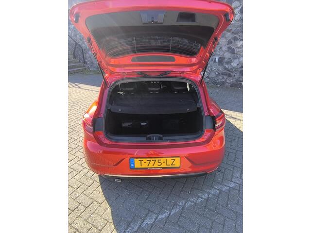 Renault CLIO 1.0 TCe 90 R.S. Line Bi fuel LPG g3 volle tank €25.- belasting €53.- p mnd, carplay, stoel en stuur verwarming,navi, climate en cruise control, Dab audio