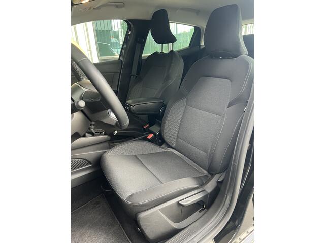 Renault CLIO 1.0 TCe Zen | CARPLAY/ANDROID | NAVI | CRUISE CONTROL | PDC | AIRCO | LED | DAB | BLUETOOTH | ALL-SEASON BANDEN