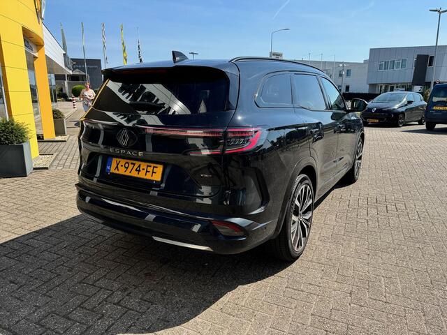 Renault ESPACE E-Tech Hybrid 200 iconic 5p. PACK ADVANCE DRIVER ASSIST/ LEDEREN INTERIEUR/ PANORAMISCH DAK/ ETC...