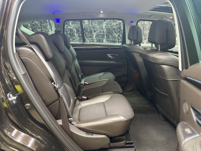 Renault ESPACE 1.6 TCe Initiale Paris 5p. Pano / Ambient Lighting / Navi / Winterpakket