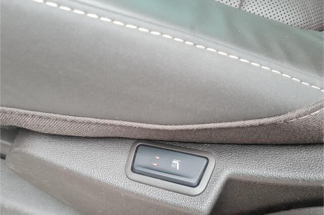 Renault ESPACE 1.8 TCe Initiale Paris 7p. | Pano | Stoel ventilatie | Dealer onderhouden | Spoor-assistent - Noodremsyst assist - Snelh-/afstandsreg- Key-less Interesse, Proefrit? Bel of app met: 06-24 28 28 42