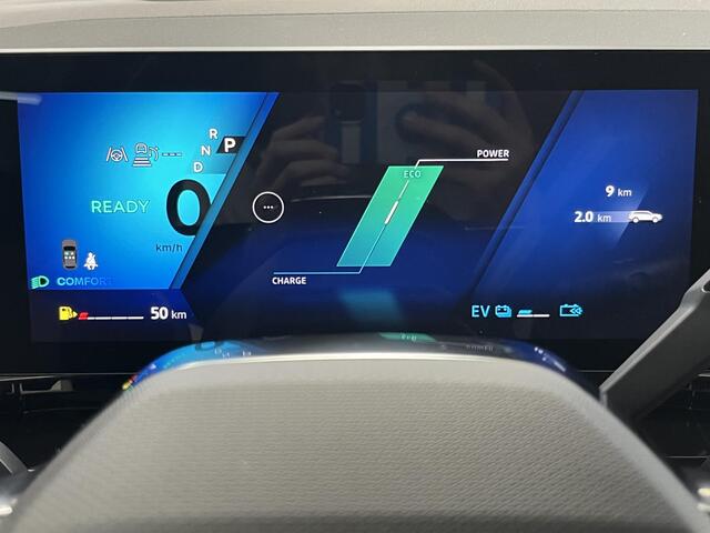 Renault ESPACE E-Tech full hybrid 200 iconic 5p. / Panoramadak / Massagestoelen / 4Control / Matrix Koplampen / Uit Voorraad Leverbaar /