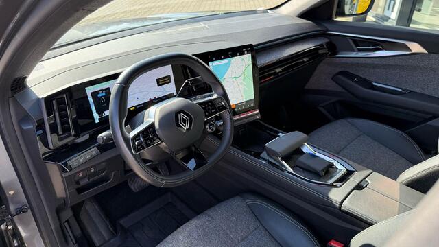 Renault ESPACE E-Tech Hybrid 200 techno 7p. *ACC & Winter Pack*