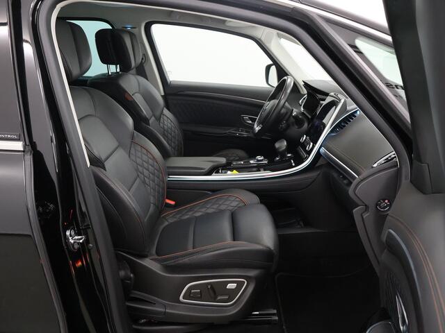 Renault ESPACE 1.8 TCe Initiale Paris 7p. | Panoramadak | Lederen Bekleding | Trekhaak Elektrisch Wegklapbaar | Adaptieve Cruise Control |