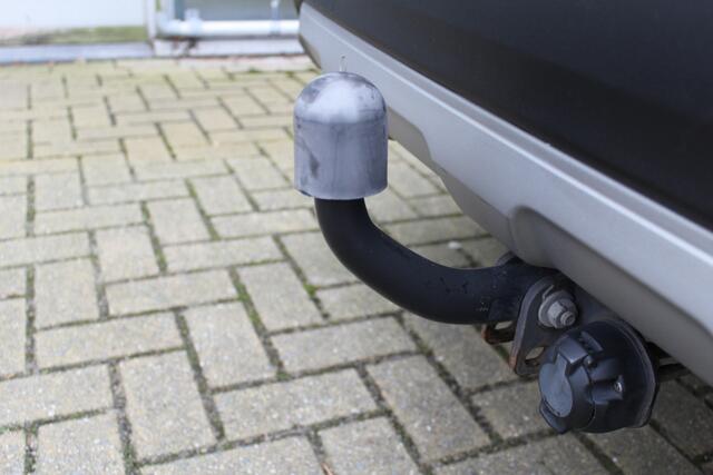 Renault ESPACE 225 pk Intens 7p. | Incl. 12 maanden Garantie | Panorama dak | Trekhaak | Parkeersensoren V+A | Cruise controle | Navigatie | Apple CarPlay/Android Auto | Climate controle | Keyless entry/start | Digital Cockpit | DAB | Half lederen bekleding | Dodehoek d