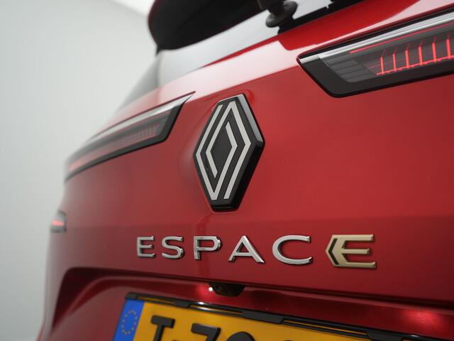 Renault ESPACE E-Tech Full Hybrid 200 Iconic 7p. - RIJKLAARPRIJS - 7-persoons - All Seasonbanden - Adaptive Cruise Control - Harman/Kardon - 360 Graden Camera - Head-Up Display - Dealeronderhouden