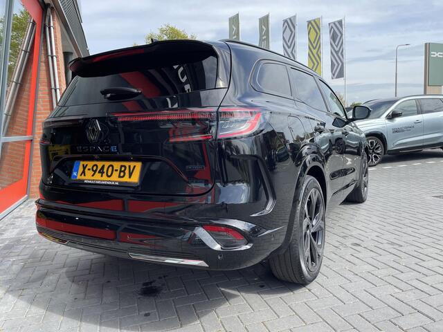 Renault ESPACE E-Tech full hybrid 200 esprit Alpine 7p. / 4 CONTROL / HARMAN EN KARDON / 360 CAMERA / DODEHOEKSENSOREN