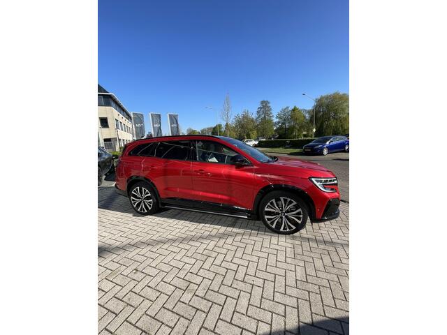 Renault ESPACE E-Tech full hybrid 200 iconic 7p. Full options o.a. headup display, harman kardon soundsystem wit leder, electrische achterklep, 7 persoons, panoramadak, all seasonbanden, 1 e eigenaar , slechts 17000 kn gereden