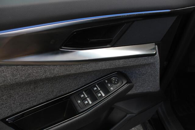 Renault ESPACE E-Tech full hybrid 200 techno 7p. Lichtmetalen velgen 19", PDC voor en achter.