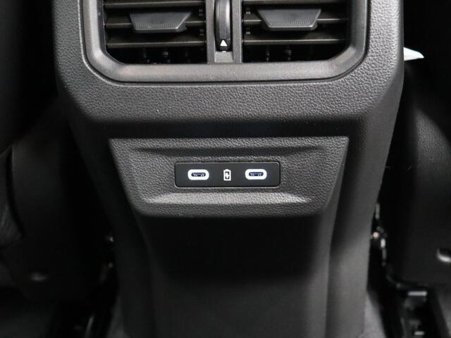 Renault ESPACE E-Tech full hybrid 200 esprit Alpine 7p. | Vijf jaar garantie | Full option | Panoramisch dak | Harman Kardon | HUD | Voorruitverwarming |