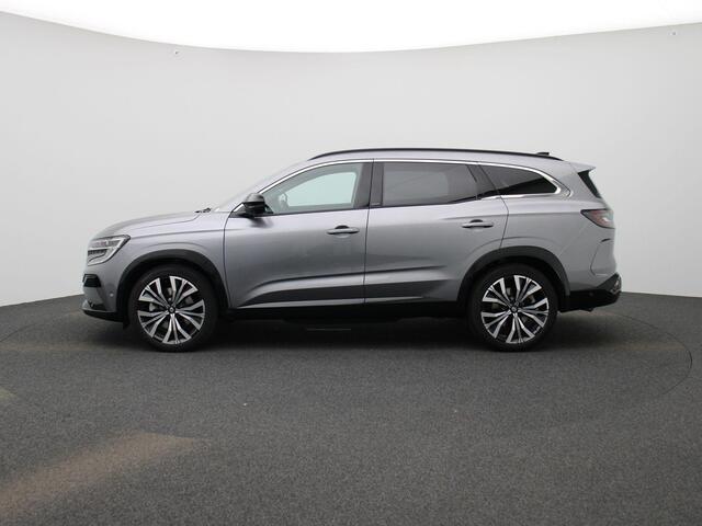 Renault ESPACE E-Tech full hybrid 200 iconic 7p. | Trekhaak | Adaptive Cruise Control | Blind Spot Warning | Climate Control | Elektrische Achterklep | Elektrisch Verstelbare Voorstoelen met Massagefunctie | Around View Camera | Stoel- Stuur- en Voorruitverwarming | Trekhaak |