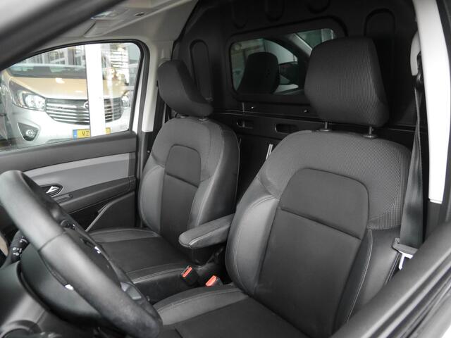 Renault EXPRESS 1.5 dCi 95 Comfort + | Airco | Mistlampen | Cruise control | Navigatie | Armleuning | Parkeersensoren achter