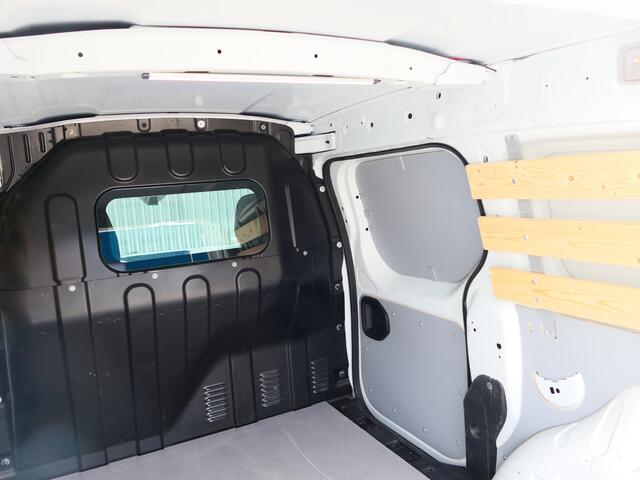 Renault EXPRESS 1.5 dCi 75 Comfort + *Betimmering lat-lat in laadruimte* - Sidebars, sensor achter, navi, trekhaak