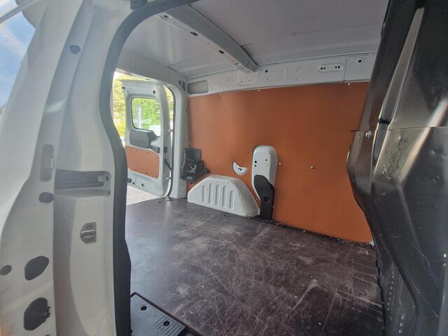 Renault EXPRESS 1.5 dCi 75 Comfort | TREKHAAK | NAVIGATIE | DODEHOEK DETECTIE | ACHTERUITRIJCAMERA |