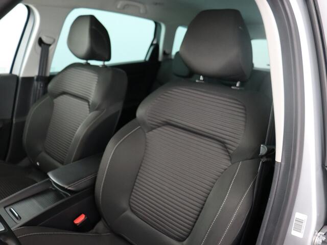Renault GRAND SCENIC 1.3 TCe Business Zen 7p. (Carplay / Navi / PDC / Cruise / Lane Assist)