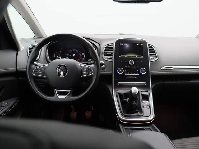 Renault GRAND SCENIC 1.3 TCe Intens | Trekhaak | Full-Map Navigatie | Keyless | 20" LMV | PDC Voor + Achter | Cruise Control & Snelheidsbegrenzer | Licht- en Regensensor | Apple Carplay & Android Auto