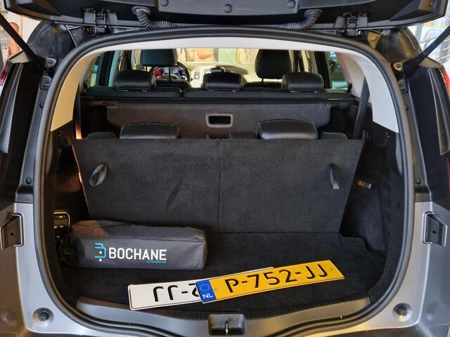 Renault GRAND SCENIC 1.3 TCe 140 EDC Intens 7p. AUTOMAAT | TREKHAAK | NAVIGATIE | ACHTERUITRIJCAMERA | PARKEERSENSOREN VOOR-EN ACHTER | 20" LICHTMETALEN VELGEN | 7-PERSOONS