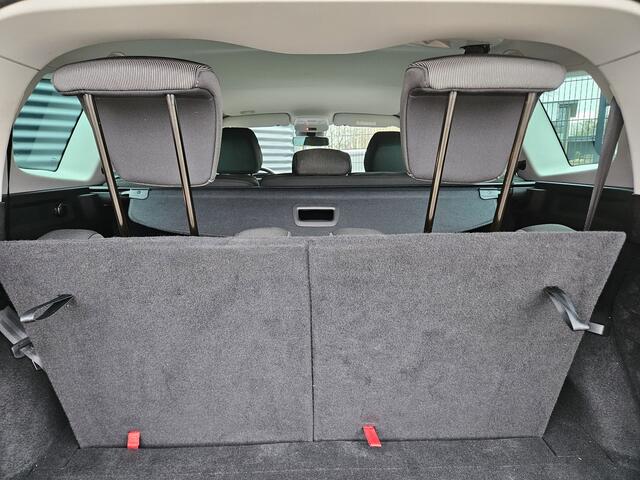 Renault GRAND SCENIC 1.3 TCe Intens 7 Persoons 160pk Automaat Dealer O.H | Sportstoelen verwarmd | Apple Carplay | Navi Full Map | DAB | Laneassist | 20 "L.M |