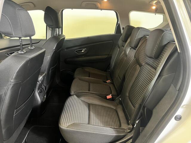 Renault GRAND SCENIC 1.3 TCe 140 EDC Limited | 7-Persoons | Navigatie | Trekhaak