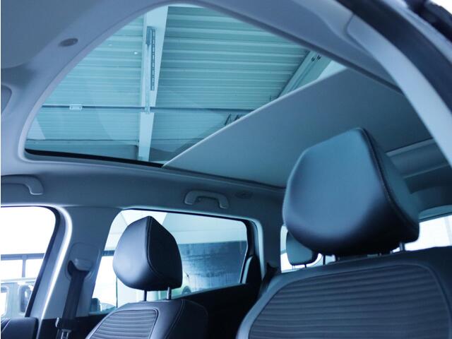 Renault GRAND SCENIC 1.3 TCe Bose 7p. Clima/Navi/Panoramadak