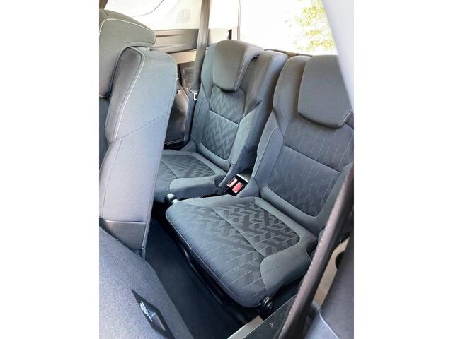 Renault GRAND SCENIC 1.3 TCe 140pk/Two-Tone/7-persoons/Cruise/Carplay/20"
