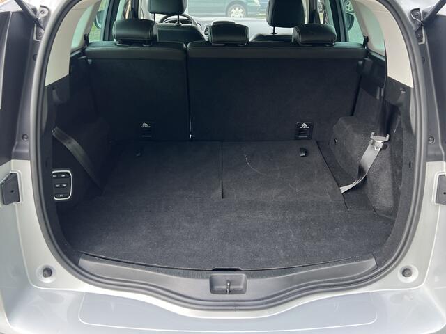 Renault GRAND SCENIC 1.3 TCe 140 PK Techno 7 persoons / Dealer onderhouden / Climate / Camera / Cruise / Applecarplay - Androidauto /
