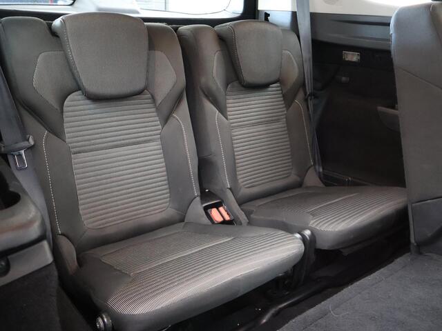 Renault GRAND SCENIC 1.2 TCe 7-PERS ZEN *ROUGE CARMIN METALLIC* + TREKHAAK / DAB / 20 INCH