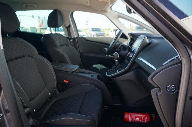 Renault GRAND SCENIC 1.3 TCe 140 EDC Limited 7P