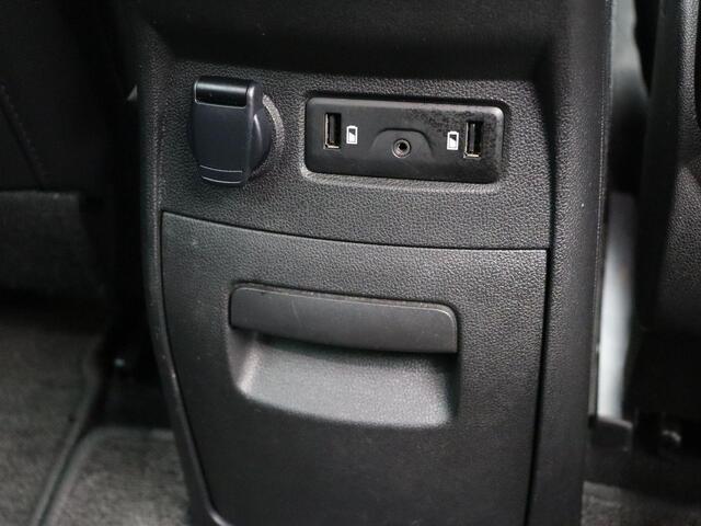 Renault GRAND SCENIC TCe 140pk Techno 7p. | 1500kg geremd | Climate control | Navigatie |