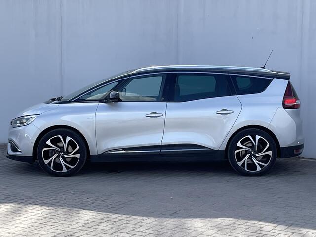 Renault GRAND SCENIC 1.3 TCe 160 EDC Bose 7p. / Afneembare trekhaak (1800 KG) / Head-up display / Adaptieve cruise control / Panoramadak / Achteruitrijcamera