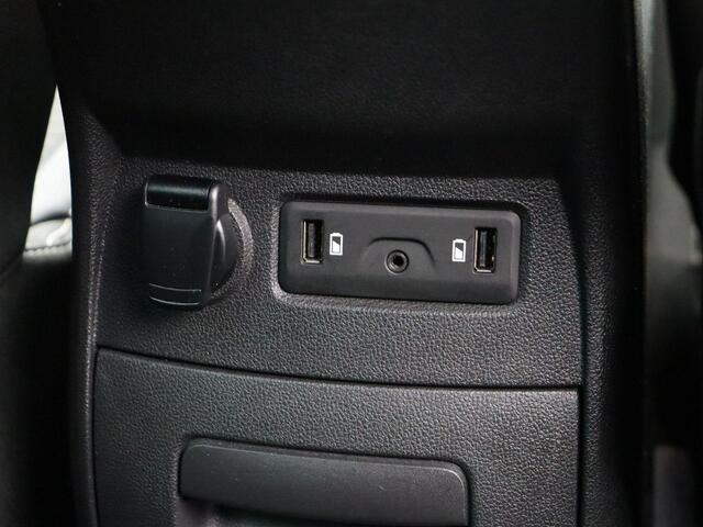 Renault GRAND SCENIC 140pk TCe Bose | Trekhaak | Achteruitrijcamera | Navigatie | Climate control | Cruise control |