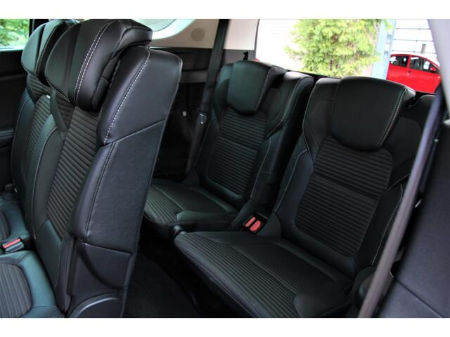 Renault GRAND SCENIC 1.3 TCe 140pk Bose/7-persoons/Trekhaak/Pano-dak/HUD/Camera/20"