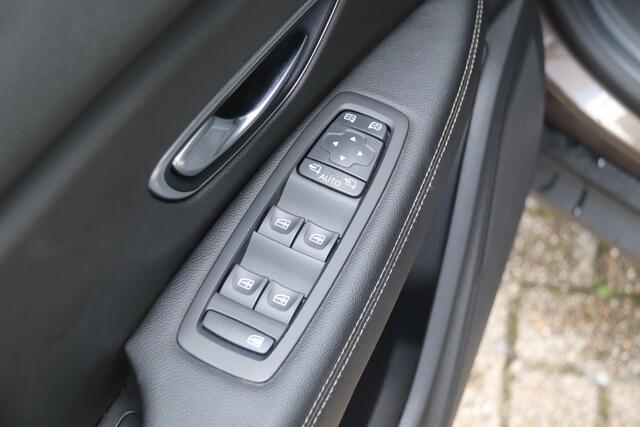 Renault GRAND SCENIC 1.2 TCe Zen 7 Persoons, Trekhaak, Cruise, Navigatie