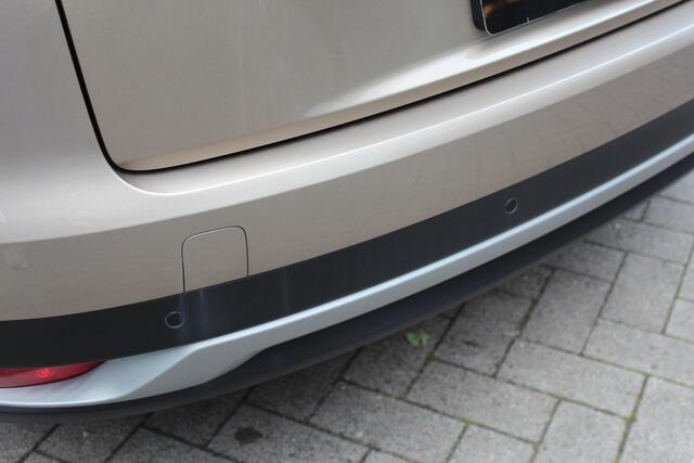 Renault GRAND SCENIC 1.3 EDC Limited Luxe 160 Automaat
