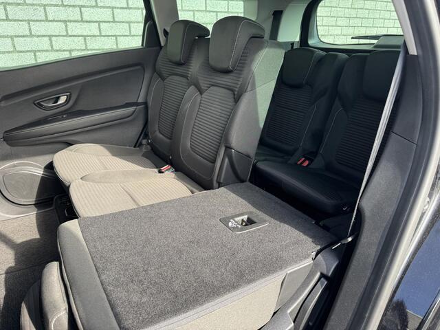 Renault GRAND SCENIC 1.3 TCe Equilibre 7p. | Achteruitrijcamera | All-Season banden | Navigatie | Parkeersensoren |