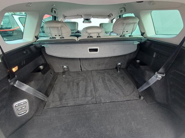 Renault GRAND SCENIC 1.3 TCe Initiale Paris 7p. | CAMERA |STOEL/STUUR VERWARMING | Wij bieden ook financiering mogelijkheden aan.