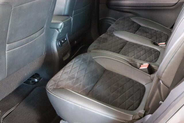 Renault GRAND SCENIC 1.3 TCe Bose 7-Persoons, Panoramadak, Black Edition, Navigatie, Cruis Control