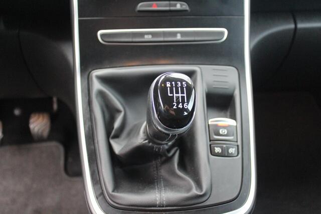 Renault GRAND SCENIC 1.2 TCe Zen 7p. 7 ZITTER!
