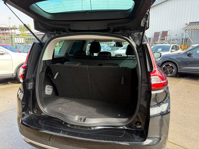 Renault GRAND SCENIC 1.3 TCe Bose 7p. Clima, cruise, stoelverwarming, camera, pdc