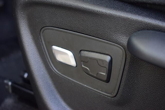 Renault GRAND SCENIC 1.3 TCe Bose 7p. | Trekhaak | Dodehoekassistentie | Navigatie | Climate- & Cruise Control |