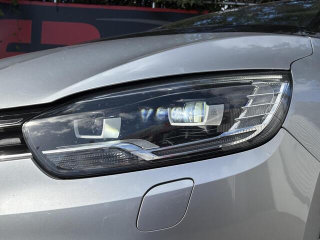 Renault GRAND SCENIC 1.3 TCe Bose Automaat - Navigatie - Trekhaak - Stoelverwarming