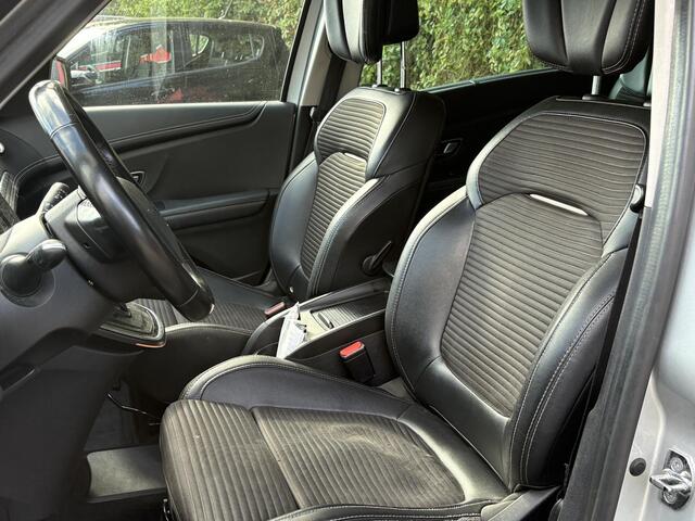 Renault GRAND SCENIC 1.3 TCe Bose Automaat - Navigatie - Trekhaak - Stoelverwarming