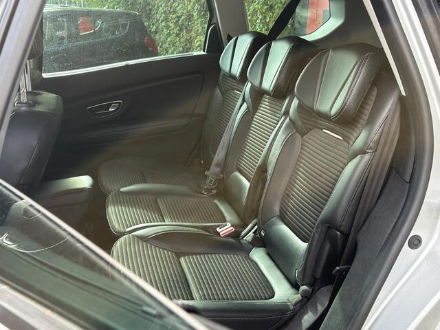 Renault GRAND SCENIC 1.3 TCe Bose Automaat - Navigatie - Trekhaak - Stoelverwarming