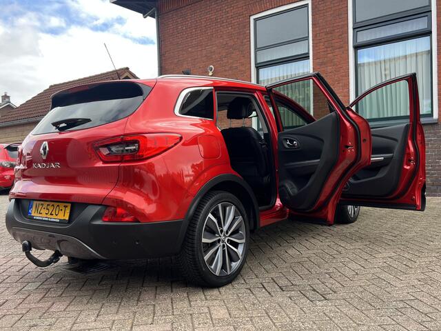 Renault KADJAR 1.2 TCe Bose | AUTOMAAT | PANODAK | TREKHAAK | ACHTERUITRIJCAMERA |