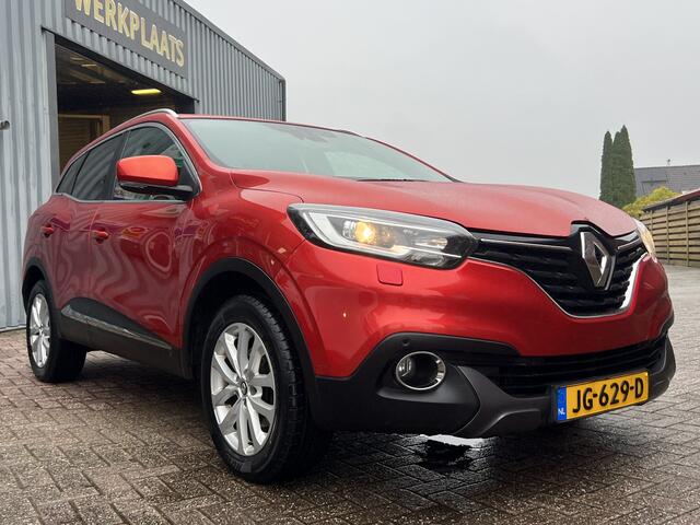 Renault KADJAR 1.2 TCe Intens | TREKHAAK | NAVIGATIE | KEYLESS ENTRY |