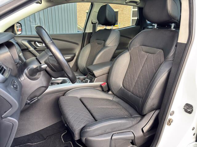 Renault KADJAR 1.3 TCe 160Pk Intens| Panodak | 19'' | Dodehoek sensoren | Bose | Prijs Rijklaar!!
