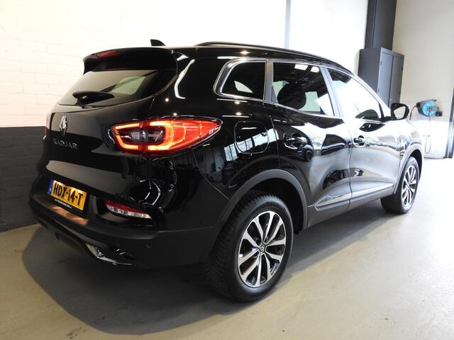 Renault KADJAR 1.3 TCe Aut. Black Edition NAVI/CAMERA/LED/BOSE/17"LMV!